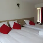 Les Jardins De Saulzet Hotel
