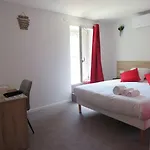 Hotel Les Jardins De Saulzet 3*