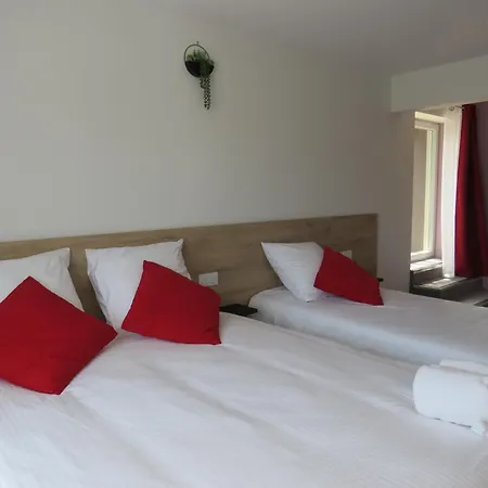 Les Jardins De Saulzet Hotel