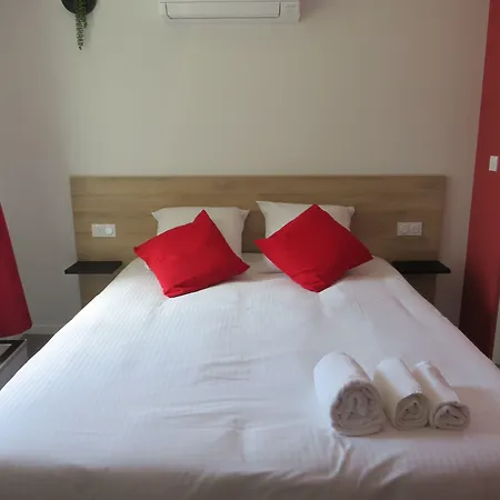 Les Jardins De Saulzet Hotel