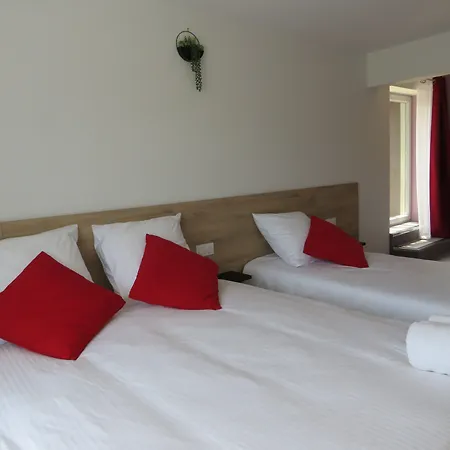 Les Jardins De Saulzet Hotel