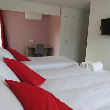 Hotel Les Jardins De Saulzet 3*